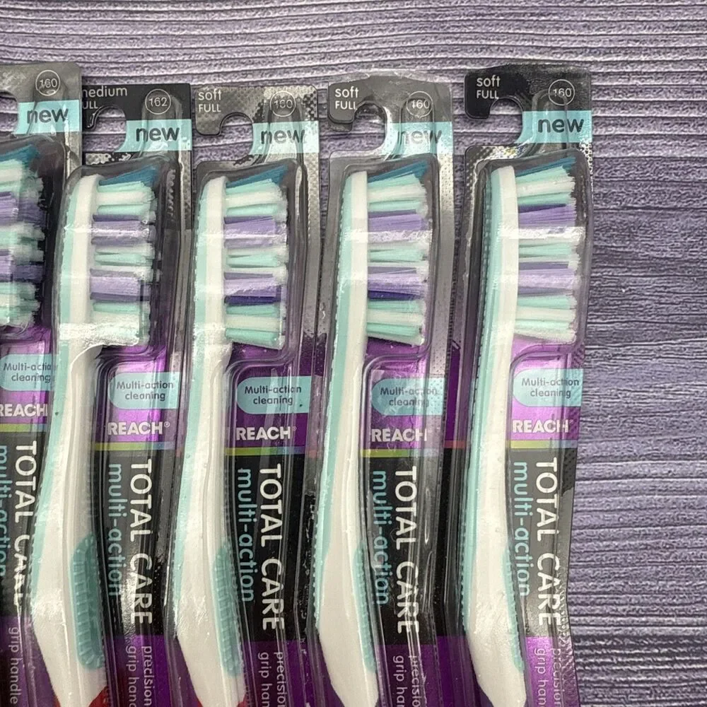 10 LOT Reach Total Care Multi-action Toothbrushes Soft Full Bristles Multicolor
